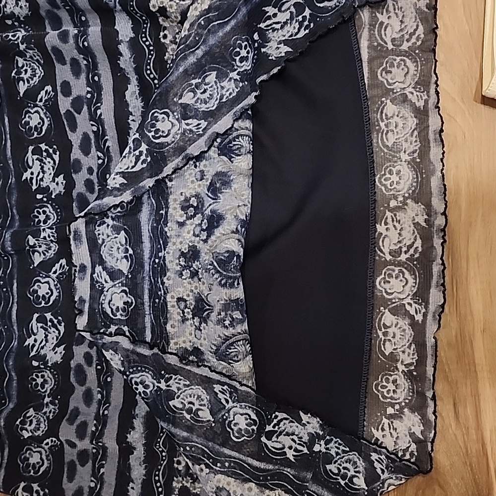 Skirts - Picture 3 of 10